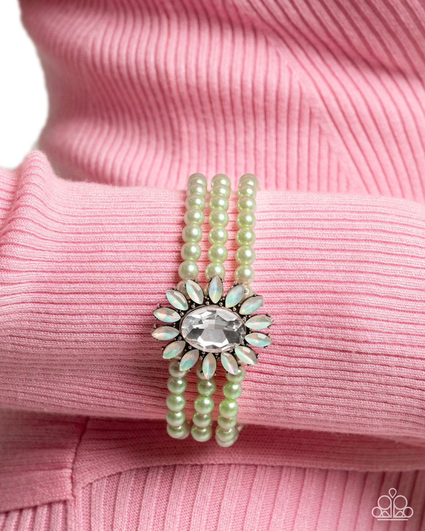 Conscious Chic - Green PRESALE