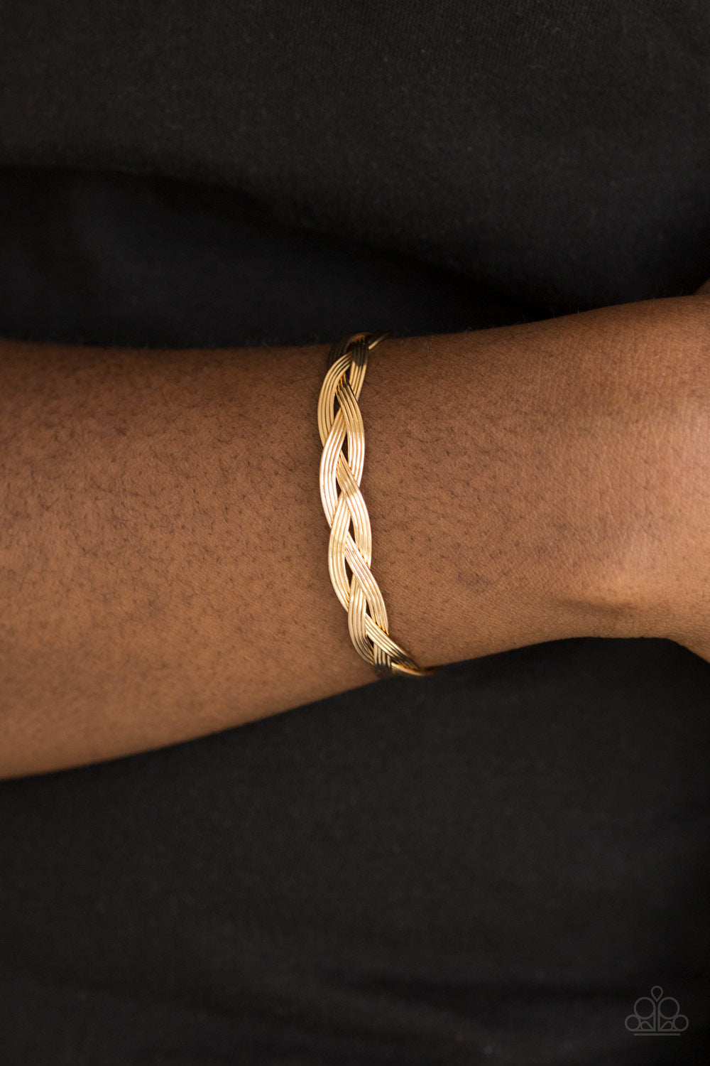 gold, gold jewlery, bracelet, cuff, urban jewelry, mens accessories, affordable jewelry, affordable holiday gift, everyday jewelry, paparazzi accessories, trending jewelry, viral jewlery, casual jewlery, jewelry stores, jewlery stores near me,