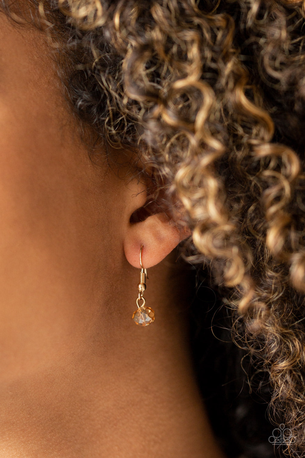 gold, gold jewelry, necklace, long necklace, everyday jewelry, affordable jewelry, beaded jewelry, beads, paparazzi accessories, jewelry stores, jewelry stores near me,