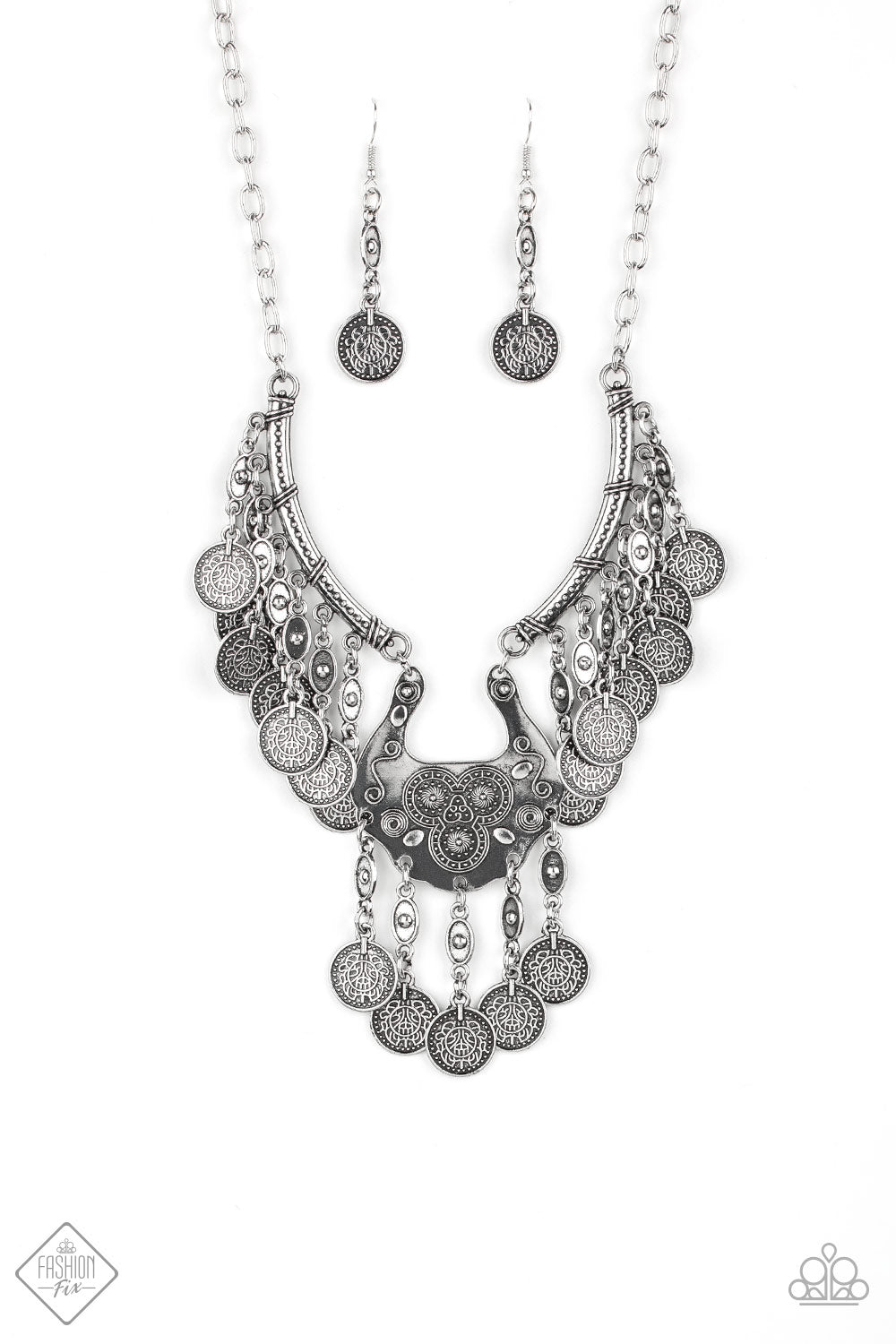silver, silver jewelry, ncklace,medium necklace, statement necklace, affordable jewelry, affordable holiday gift, fashion fix exclusive, paparazzi accessories, jewelry stores, jewelry stores near me,