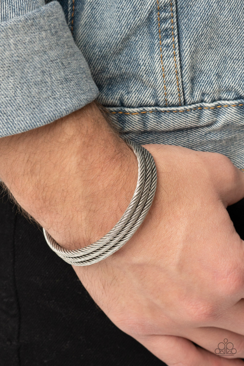 silver, silver jewelry, bracelet, cuff, mens, mens jewelry, urban jewelry, affordable jewelry, affordable holiday gift, everyday jewlery, casual jewelry, paparazzi accessories, jewelry stores, jewelry stores near me,