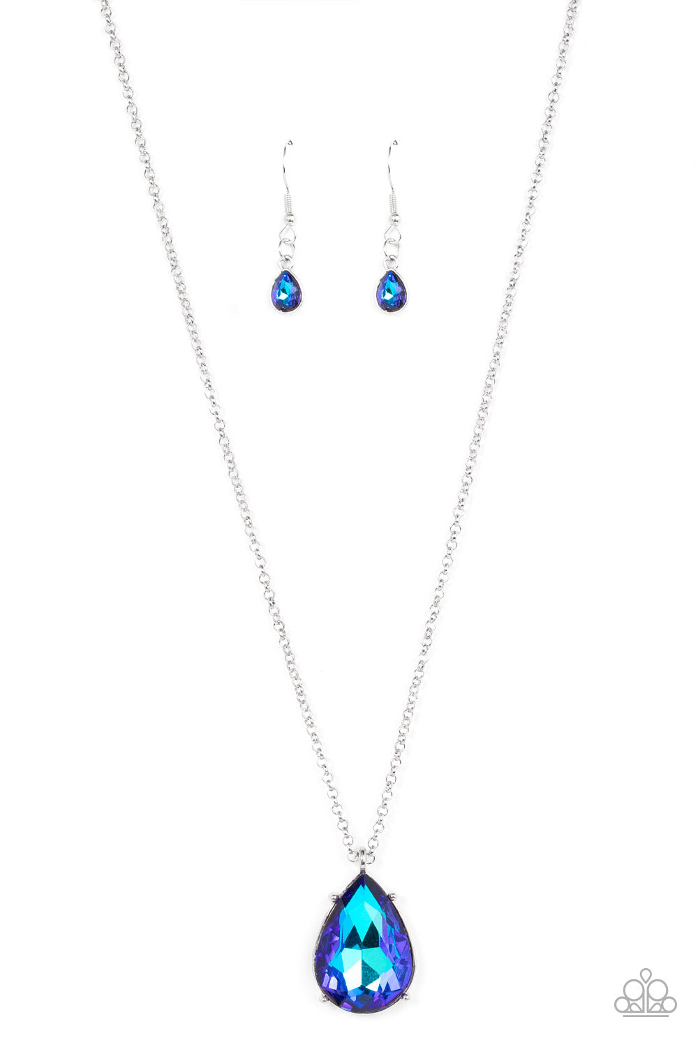 silver, silver jewelry, necklace, medium necklace, pendant jewlery, affordable jewelry, affordable holiday gift, everyday jewelry, trending jewelry, paparazzi accessories, blue, blue jewelry, trending jewlery, viral jewelry, prom jewlery, wedding jewlery, jewelry stores, jewelry stores near me,