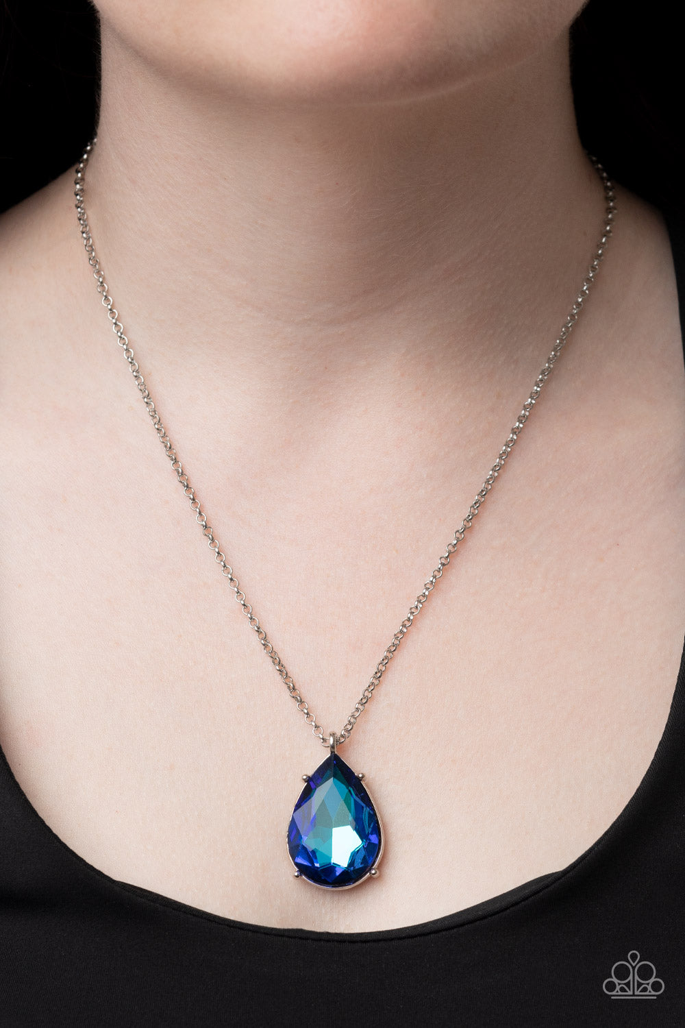 silver, silver jewelry, necklace, medium necklace, pendant jewlery, affordable jewelry, affordable holiday gift, everyday jewelry, trending jewelry, paparazzi accessories, blue, blue jewelry, trending jewlery, viral jewelry, prom jewlery, wedding jewlery, jewelry stores, jewelry stores near me,