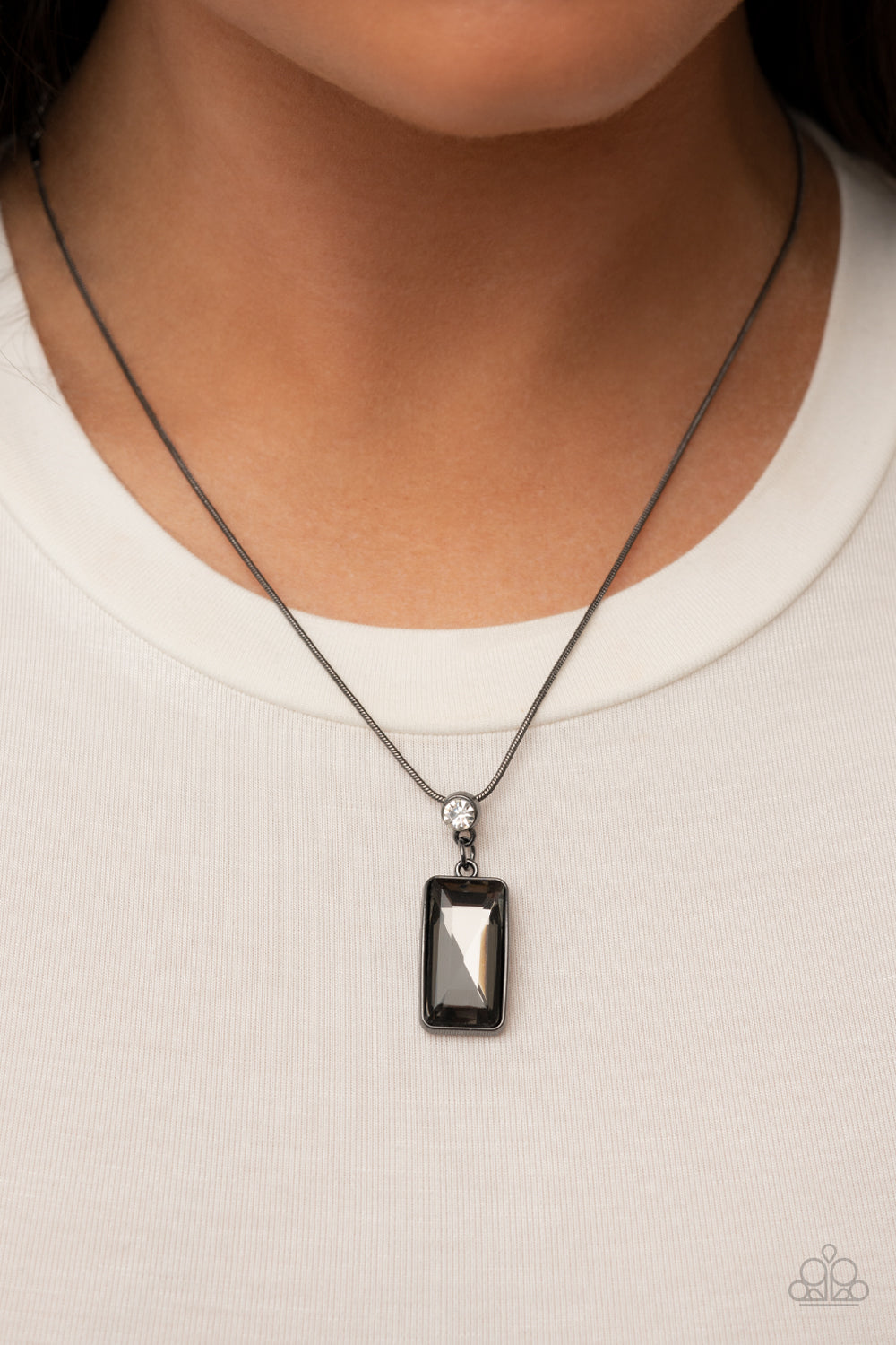 gunmetal, gunmetal jewelry, grunge jewelry, affordable jewelry, everyday jewelry, paparazzi accessories, affordable holiay gift, casual jewelry, black, black jewelry, jewelry stores, jewelry stores near me,