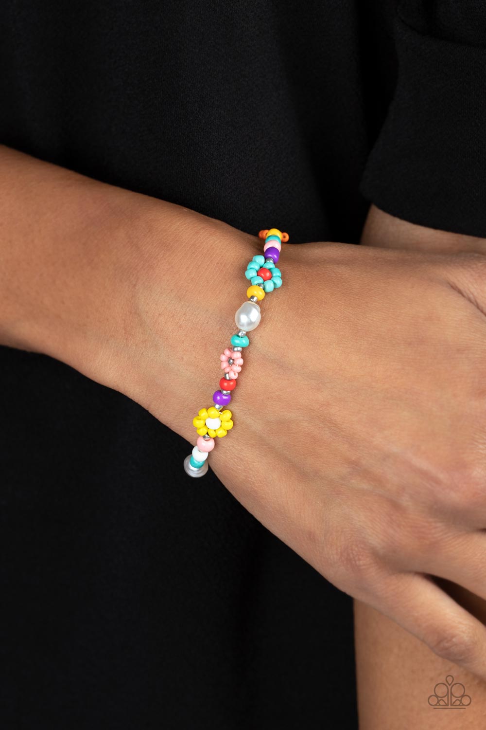 silver, silver jewlery, bracelet, claw clasp bracelet, seed bead, seed bead jewelry, flower, flower jewelry, affordable jewelry, affordable holiday gift, everyday jewelry, paparazzi accessories, boho jewelry, prom jewelry, homecoming jewlery, jewelry stores, jewelry stores near me,