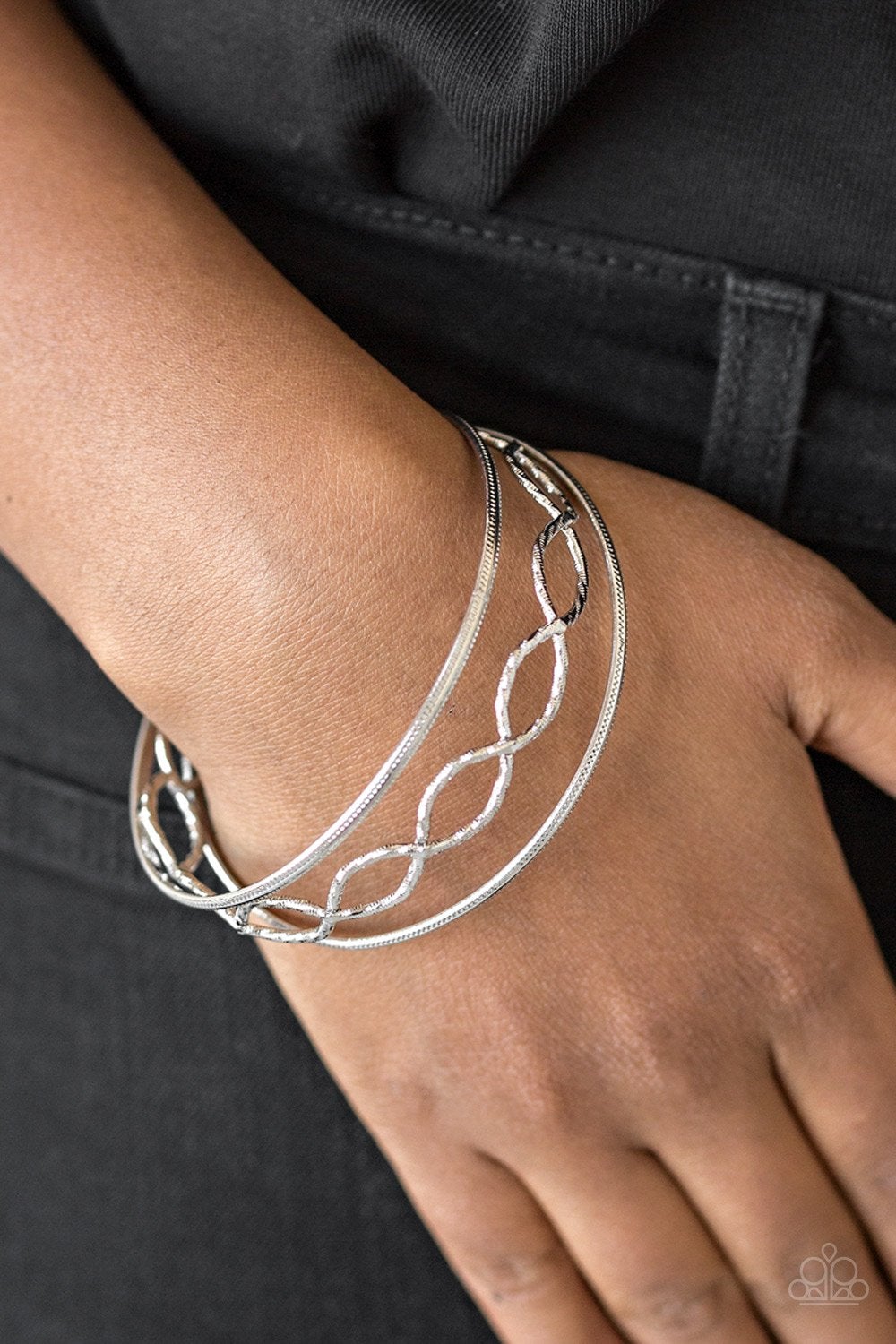 Metal Manic- Silver - Paparazzi Accessories