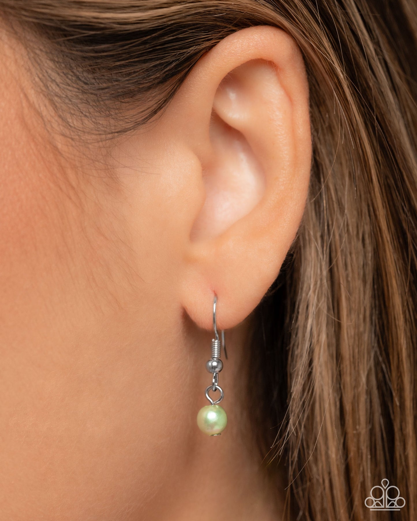 Conscious Chic - Green PRESALE