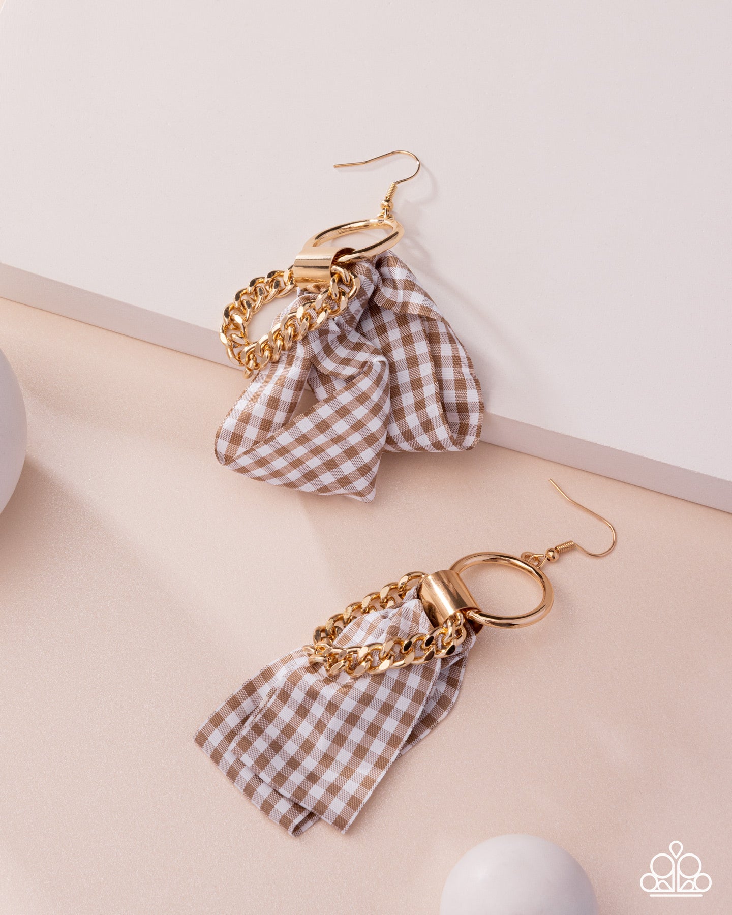 Picnic Pizzazz  - Brown PRESALE