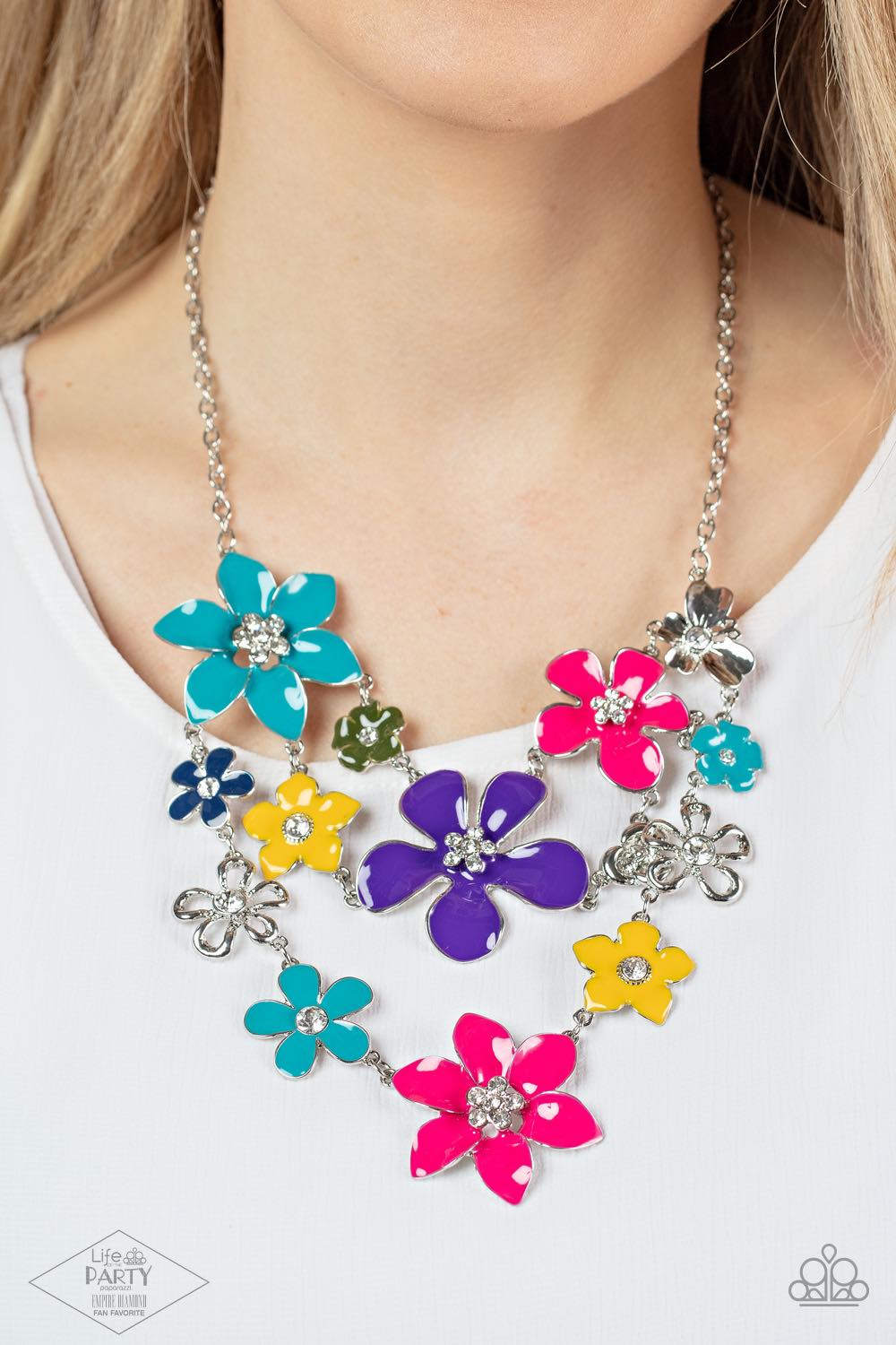 zi, zi collection, vintage jewelry, necklace, medium necklace, statement necklace, flower, flower jewelry, enamel jewelry, paparazzi accessories, everyday jewelry, affordable jewelry, paparazzi accessories, vintage zi collection, jewelry stores, jewelry stores near me, 