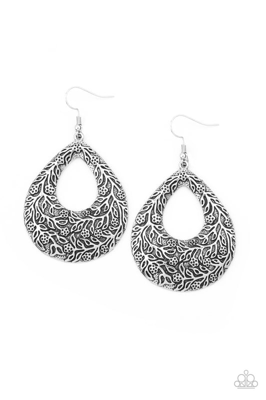 silver, silver jewelry, earrings, fish hook, affordable jewelry, affordable holiday gift, everyday jewelry, wedding jewelry, viral jewelry, prom jewelry, vineyard jewelry, paparazzi accessories, tax free jewelry, jewelry stores, jewelry stores near me, 