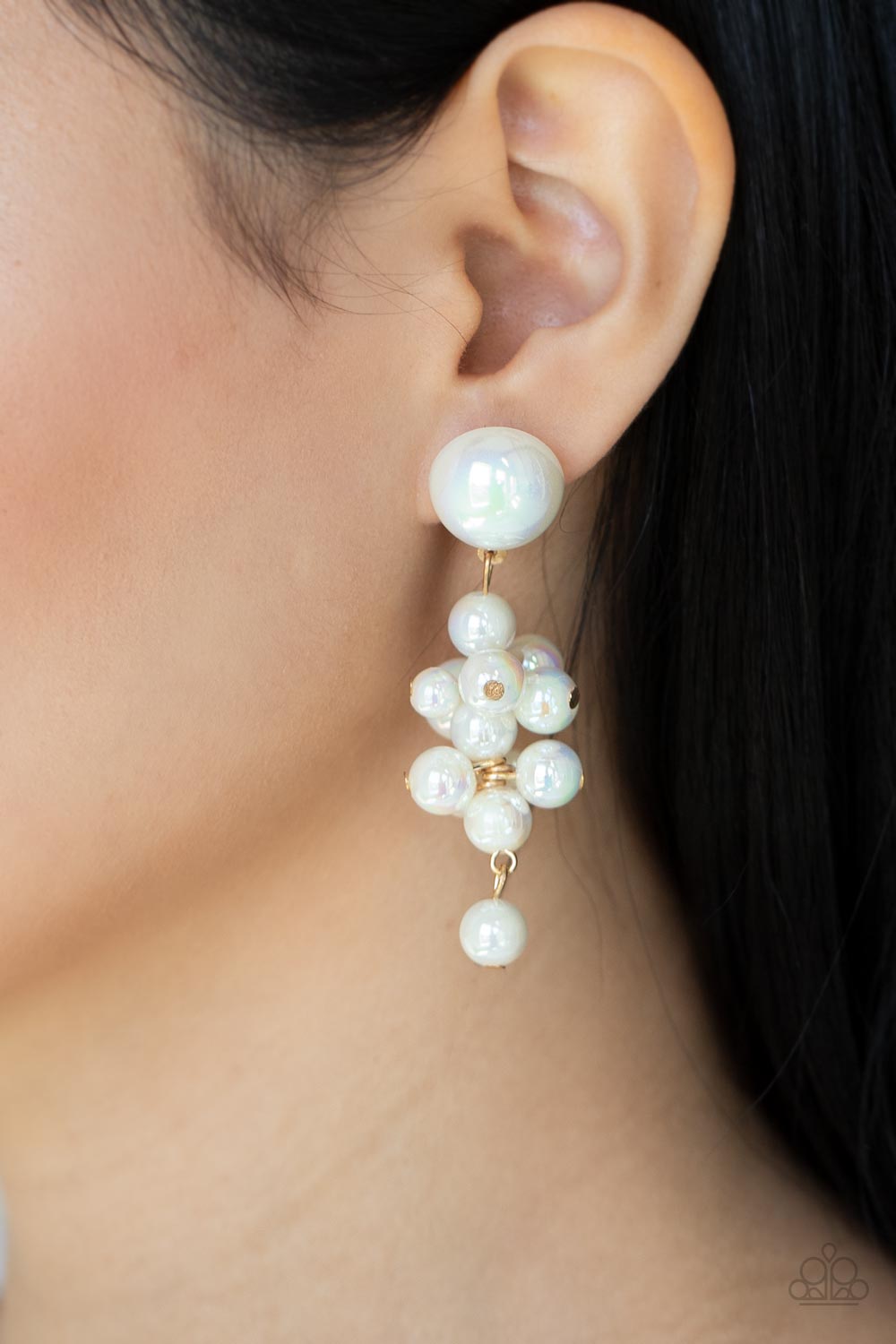 gold, gold jewelry, earrings, fish hook, white, white pearl, affordable jewelry, affordable holiday gift, everyday jewelry, trending jewlery, viral jewelry, paparazzi accessories, jewelry stores, jewelry stores near me, 