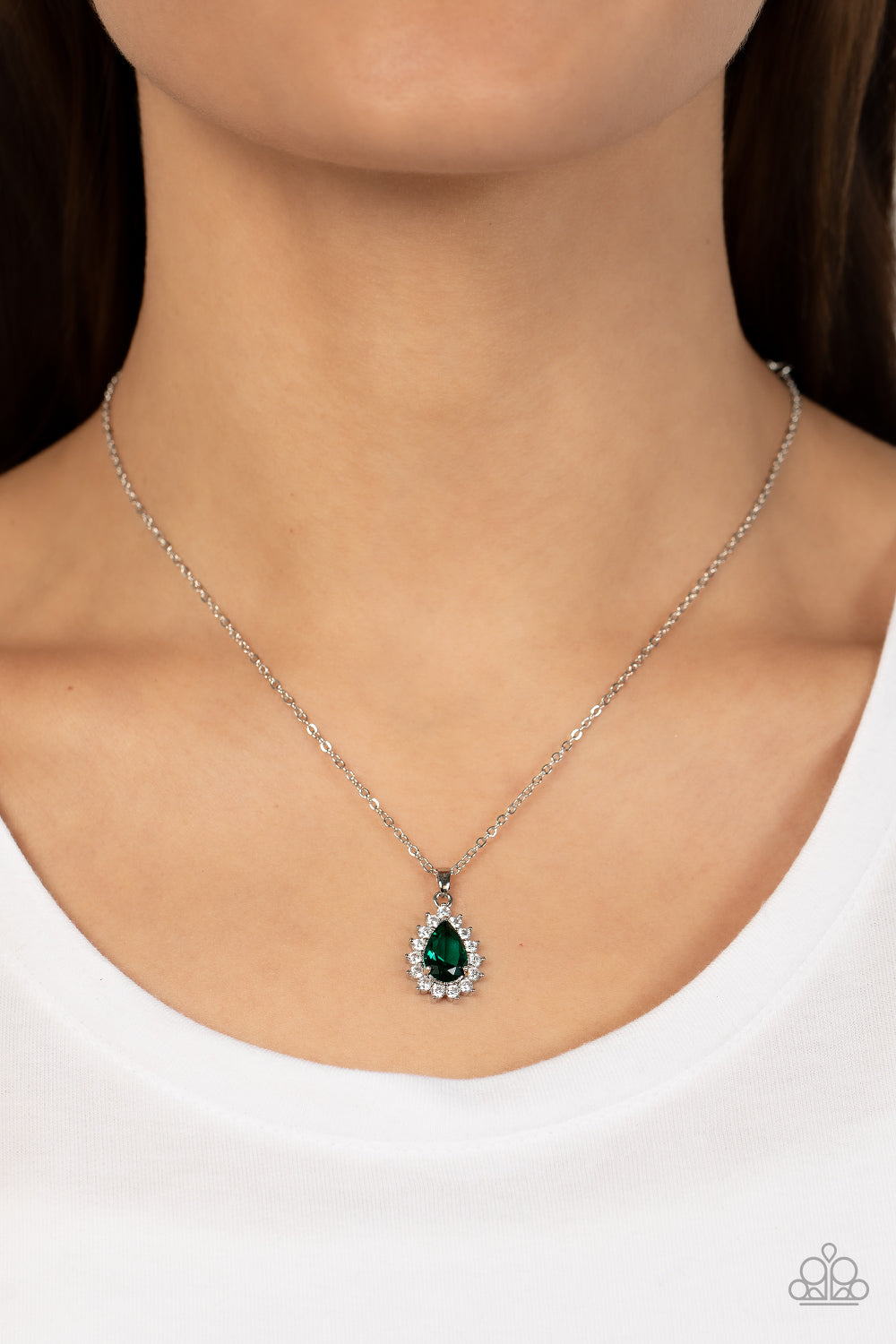 silver, silver jewelry, necklace, medium necklace, green, green jewelry, affordable jewelry, affordable holiday gift, everyday jewelry, trending jewlery, viral jewelry, casual jewlery, teen jewelry, st patricks day jewlery, jewelry stores, jewelry stores near me, 