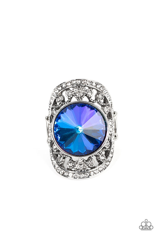 silver, silver jewlery, ring, fat back,statement ring, affordable jewelry, affordable holiday gift, everyday jewlery, statement ring, paparazzi accessories, blue, blue jewelry, rhinestone jewelry, jewelry stores, jewelry stores near me, trending jewelry, viral jewelry, 