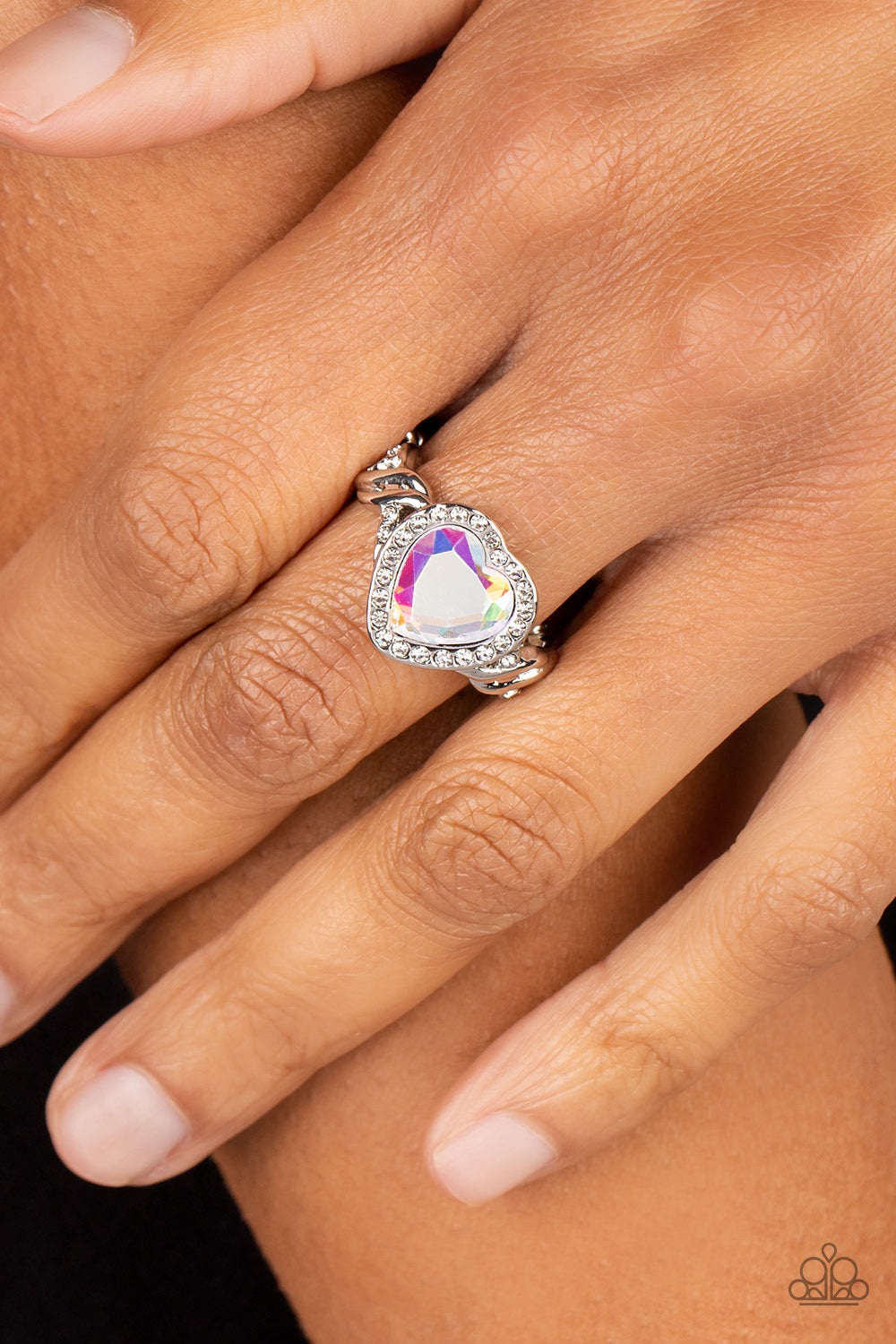silver, silver jewelry, ring, heart, heart jewelry, affordable jewelry, affordable holiday gift, everyday jewelry, trending jewelry, viral jewelry, paparazzi accessories, casual jewelry,prom jewelry, wedding jewelry, viral jewelry, jewelry stores, jewelry stores near me, 